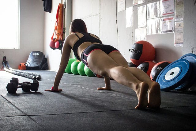 4 Exercices d'Abdos pour les Femmes à Faire à la Maison
