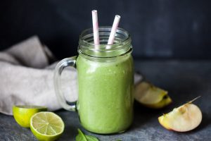 Smoothie Détox aux Épinards et à la Banane pour Perdre du Poids
