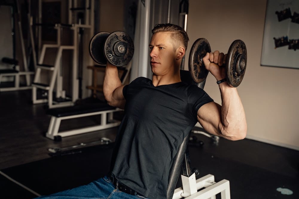 Comment muscler ses épaules ?